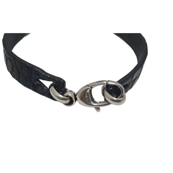 611. Gucci Leather Bow Bracelet with Sterling Silver Detail - Picture 8 of 8
